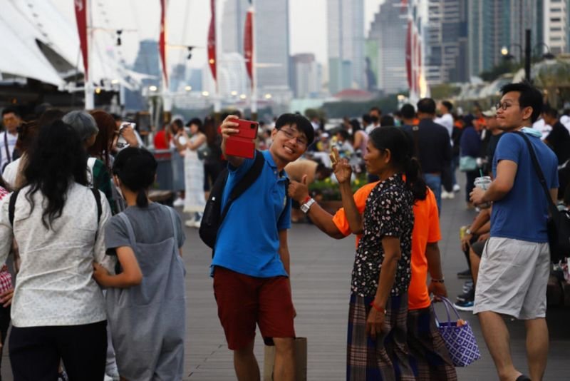 Der Economic Intelligence Service (EIS), ein Forschungszweig des Thailand Development Research Institute (TDRI), prognostiziert ein besseres zweites Halbjahr 2023 für die thailändische Wirtschaft, angetrieben durch den zunehmenden Tourismus und den Inlandskonsum, obwohl die politische Instabilität weiter im Auge behalten werden müsste.