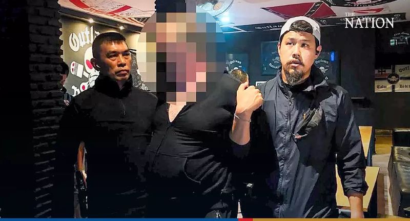 Die Polizei hat Haftbefehle gegen drei Verdächtige wegen ihrer mutmaßlichen Beteiligung an der Ermordung eines 62-jährigen deutschen Geschäftsmannes am Dienstag (11. Juli) beantragt.<br /> Die Polizei hat Haftbefehle gegen drei Verdächtige wegen ihrer mutmaßlichen Beteiligung an der Ermordung eines 62-jährigen deutschen Geschäftsmannes am Dienstag (11. Juli) beantragt. Die Festnahmen erfolgten, nachdem die Polizei in den frühen Morgenstunden des Dienstagmorgens die zerstückelte Leiche von Hans Peter Ralter Mack in einem Gefrierschrank in einem Wohnhaus im Dorf Chokchai Garden Home 1 gefunden hatte.