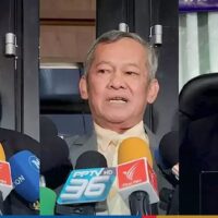 Mehrere Senatoren erklärten am Montag, dass sie bei der gemeinsamen Parlamentsabstimmung am Donnerstag nicht für die Pheu Thai Partei stimmen würden, wenn die Move Forward Partei weiterhin Teil der Koalition bleibe.