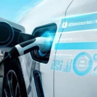 Der Verkauf von Elektrofahrzeugen (EVs) gewinnt weltweit weiterhin an Marktanteilen, wobei Thailand und Indonesien Schlüsselmärkte innerhalb der ASEAN sind, sagt die Forschungsagentur BloombergNEF. Laut BloombergNEF wird der Verkauf von Elektrofahrzeugen in Thailand im Jahr 2040 voraussichtlich 2,9 Millionen Einheiten erreichen.