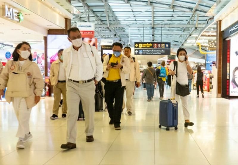 Thailand erlebte kürzlich einen Anstieg der internationalen Ankünfte, wobei die Zahl innerhalb von nur sieben Monaten dieses Jahres 15 Millionen erreichte, was das Tourismuswachstum förderte, informierte Rachada Dhnadirek, eine stellvertretende Regierungssprecherin. Thailand erlebte kürzlich einen Anstieg der internationalen Ankünfte, wobei die Zahl innerhalb von nur sieben Monaten dieses Jahres 15 Millionen erreichte, was das Tourismuswachstum förderte, informierte Rachada Dhnadirek, eine stellvertretende Regierungssprecherin.