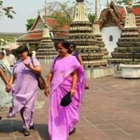 Indische Touristen strömen nach Südostasien und festigen die Position des bevölkerungsreichsten Landes der Welt als wichtiger Wachstumsmarkt für den Reise- und Tourismussektor. Von Fluggesellschaften wie IndiGo und Thai Airways bis hin zu Hotelketten, die Tausende von Zimmern anbieten, sagen Führungskräfte und Analysten, dass Unternehmen die aufstrebende Mittelschicht und die wachsende Kaufkraft Indiens nutzen.
