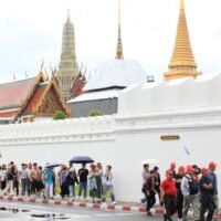 Das Tourismusministerium befürchtet, dass die Befreiung von der Visumpflicht für chinesische Besucher ein Schlupfloch für „Null-Dollar“ Touren und illegale Reiseleiter schaffen wird, da die Behörden nicht in der Lage sein werden, legal lizenzierte Reiseveranstalter zu überprüfen. Eine Ausnahme könnte zu Missbrauch führen, befürchtet das Tourismusministerium.