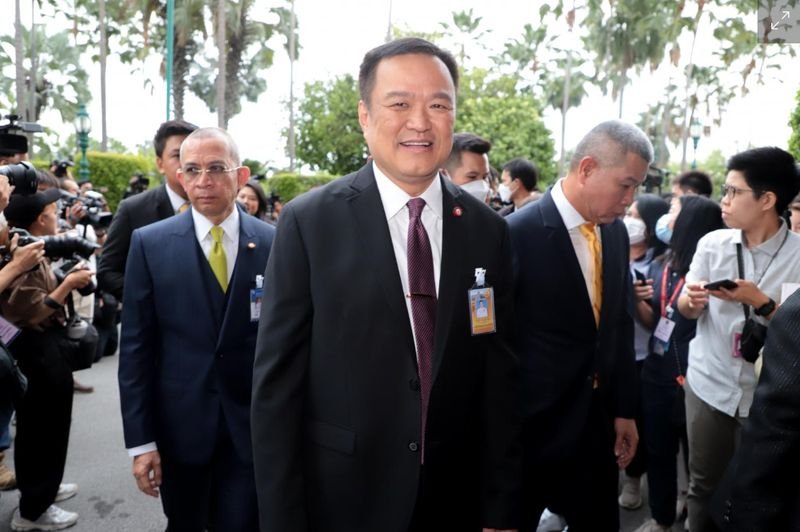 Der stellvertretende Premierminister und Innenminister Anutin Charnvirakul zeigte sich am Montag zuversichtlich in seinem Stellvertreter Chada Thaiset, einen neuen Versuch zur Bekämpfung mafiöser Banden und zur Eindämmung ihres Einflusses auf lokale Verwaltungsorganisationen im ganzen Land erfolgreich durchzuführen.