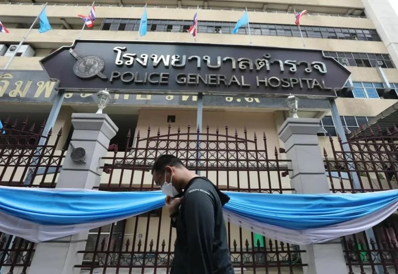 Das Sondergefängnis Bangkok wird voraussichtlich eine Anfrage an das medizinische Team des Polizeikrankenhauses über den Zustand des ehemaligen thailändischen Premierministers Thaksin Shinawatra senden, der dort behandelt wird.