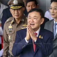 Ein Senator hat die Regierung gewarnt, alle Gefangenen fair zu behandeln, und behauptet, die Privilegien, die der verurteilte ehemalige Premierminister Thaksin Shinawatra erhält, könnte der Regierung in Zukunft Probleme bereiten.