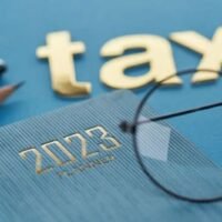Thailands Steuerpolitik sieht, wie vom Finanzministerium erklärt, kürzlich vor, dass eine natürliche Person, die sich bis zu 180 Tage im Jahr im Land aufhält und Einkünfte aus dem Ausland erzielt, der Einkommensteuer unterliegt.