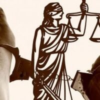 Die Polizei in ganz Thailand hat seit gestern (25. Oktober) mit der Umsetzung des Gesetzes über öffentliche Strafen beginnen, das Geldstrafen statt strafrechtlicher Strafen vorsieht. Das vom nationalen Polizeichef unterzeichnete neue Mandat stellt sicher, dass Einzelpersonen nicht mit Gefängnis oder Haft anstelle von Geldstrafen rechnen müssen und dass ihre Straftaten nicht in ihrer Strafgeschichte erfasst werden