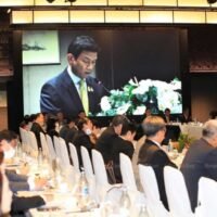 Außenminister Parnpree Bahiddha-Nukara leitet in Bangkok ein Treffen thailändischer Botschafter und Generalkonsuln, die in 97 Länder entsandt sind. Das jährliche Treffen unterstreicht die Notwendigkeit, dass die Gesandten in einer zunehmend polarisierten Welt proaktive Diplomatie betreiben.