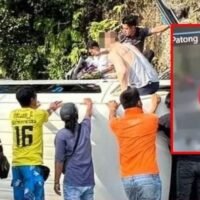 Am Patong-Strand und in der Stadt Kathu in Phuket fand am Donnerstagmorgen (9. November) eine wilde Verfolgungsjagd durch die Polizei statt. Die Polizisten rannten, um einen Brasilianer zu fangen, der nach einem Unfall an diesem Strand geflohen war und später in einen Lieferwagen voller Touristen gerammt war, wobei viele von ihnen leicht verletzt wurden, sagte die Zeitung Naewna.