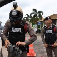 In den letzten Jahren hat Thailand in verschiedenen Sektoren bedeutende Fortschritte gemacht und dabei Wirtschaftswachstum, kulturellen Reichtum und technologischen Fortschritt gezeigt. Doch oft werden unsere privat geführten Initiativen, die das Land voranbringen, von unserer öffentlichen Politik und unseren Organen enttäuscht, wenn nicht sogar behindert.