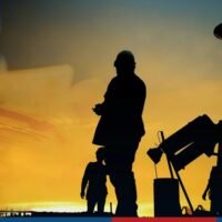 Eine neue Runde von Mindestlohnerhöhungen für Arbeitnehmer werde nächsten Monat „als Neujahrsgeschenk“ angekündigt, sagte Arbeitsminister Pipat Ratchakitprakarn gestern am Sonntag. Die zuvor von Premierminister Srettha Thavisin angekündigte Erhöhung auf 400 Baht „bis November oder Dezember“ wird jedoch nicht stattfinden, fügte er weiter hinzu. Stattdessen werde die maximale Erhöhung 10 Baht pro Tag betragen, sagte Pipat.