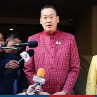 Premierminister Srettha Thavisin hat seine Besorgnis über die Rückkehr thailändischer Arbeiter nach Israel zum Ausdruck gebracht. In einem Interview nach der Eröffnung des Testlaufs der MRT Pink Line erklärte der Premierminister gegenüber Reportern, dass ihre Rückkehr ins Ausland auf die wirtschaftlichen Probleme des Landes zurückzuführen sei.