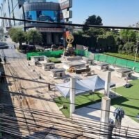 Nachdem gestern die Statuen von Kru Kai Kaew und anderen Gottheiten, darunter Khun Paen, Umathumma, Brahma, der Neunschwänzige Fuchs, Thep Heng Chia, Thep Naja und Thep Chaothaising, aus den Räumlichkeiten des Bazaar Hotel Bangkok entfernt wurden , kam es zu einer beträchtlichen Geldstrafe.