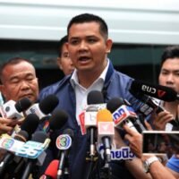 Den Mitgliedern des Ausschusses für Polizeiangelegenheiten des Repräsentantenhauses war es gestern bei ihrer Inspektion des Police General Hospital nicht gestattet, den verurteilten ehemaligen Premierminister Thaksin Shinawatra zu sehen. Sie wollten herausfinden, ob Thaksin nach der Genehmigung des Besuchs am Montag tatsächlich im Krankenhaus behandelt wurde.