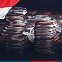 Der Wert des Baht schwächte sich heute am Dienstag (2. Januar 2024) auf 34,34 Baht pro US-Dollar ab. Poon Panichpibul, ein Währungsanalyst der Krung Thai Bank, bemerkte den Rückgang gegenüber dem Schlusskurs der Vorwoche von 34,12 Baht pro Dollar und fügte hinzu, dass die erwartete Spanne heute bei etwa 34,15 - 34,40 Baht pro Dollar liegen würde.