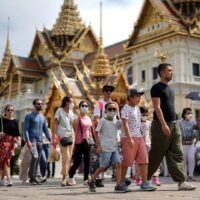 Der thailändische Baht ist nach einem Verlust von fast 4 % gegenüber dem US-Dollar auf dem Weg zu seiner schlechtesten Januar Performance seit 2020. Der Rückgang der Währung deutet angesichts der erheblichen Abflüsse auf weitere Herausforderungen hin.