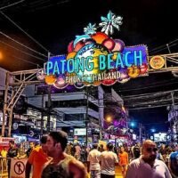 Seit dem Inkrafttreten einer neuen Regelung, die es Pubs, Bars und Unterhaltungsstätten in ausgewählten Gegenden von Bangkok, Phuket, Chonburi, Chiang Mai und Ko Samui erlaubt, bis 4 Uhr morgens geöffnet zu bleiben, wurden von der thailändischen Öffentlichkeit insgesamt 5.785 lärmbezogene Beschwerden eingereicht.