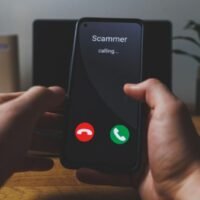 Nach Angaben des Cyber Crime Investigation Bureau haben während der Wirtschaftskrise die Rufe zugenommen, die Menschen dazu auffordern, Aktivitäten zur Erzielung eines zusätzlichen Einkommens durchzuführen.