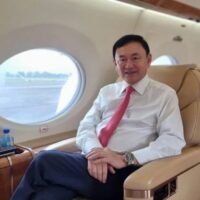 Der verurteilte ehemalige Ministerpräsident Thaksin Shinawatra leide an einer Herzklappenerkrankung und habe selten Besucher, sagte Chaichana Detdecho, Vorsitzende des Ausschusses für Polizeiangelegenheiten im Repräsentantenhaus. Diese Aussage machte er nach einem Besuch im Police General Hospital, wo Thaksin seit mehr als vier Monaten medizinisch behandelt wird.