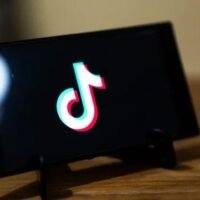 Das CENTRAL Investigation Bureau (CIB) Polizei warnte die Öffentlichkeit, sich vor verschiedenen Betrügereien auf TikTok in Acht zu nehmen, da viele Menschen bereits Geld verloren hätten, teilte TV Channel 7 heute (7. Februar) mit.