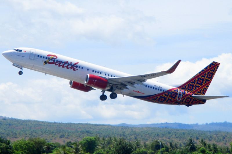 Das indonesische Verkehrsministerium hat eine Untersuchung gegen Batik Air eingeleitet, nachdem festgestellt wurde, dass zwei ihrer Piloten kürzlich während eines Inlandsfluges eingeschlafen waren.Der Pilot und der Copilot schliefen während eines Fluges von der Provinz Südost-Sulawesi nach Jakarta am 25. Januar gleichzeitig etwa 28 Minuten lang.