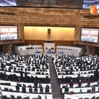 Premierminister Srettha Thavisin dankte den Mitgliedern des Repräsentantenhauses, nachdem sie für die zweite und dritte Lesung des 3,48 Billionen Baht schweren Haushaltsentwurfs der Regierung für das Haushaltsjahr 2024 gestimmt hatten, der seit Oktober letzten Jahres in Kraft treten sollte.