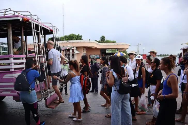 Die thailändische Regierung hat es sich zur Priorität gemacht, den deutlichen Anstieg krimineller Aktivitäten von Ausländern zu bekämpfen, der sich negativ auf den Ruf des Landes als Tourismusunternehmen ausgewirkt hat.