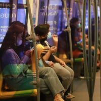 Whoscall hat kürzlich seinen Bericht für das Jahr 2023 veröffentlicht, aus dem hervorgeht, dass thailändische Bürger im vergangenen Jahr insgesamt 79 Millionen unehrliche SMS-Nachrichten und Anrufe erhalten haben, was einem Anstieg von 18 % gegenüber den 66,7 Millionen Anrufen und Nachrichten im Jahr 2022 entspricht.