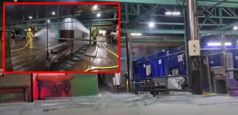 Über hundert Menschen wurden gestern Abend (17. April) in Chonburi ins Krankenhaus eingeliefert, nachdem in einer Eisfabrik Ammoniak ausgetreten war. Menschen, die in einem Umkreis von einem Kilometer um die Anlage lebten, wurden zur Evakuierung aufgefordert, teilte Amarin TV heute Morgen mit.