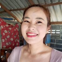 Die aus Buri Ram stammende Yingphan Wongwai , 48, sagte, die Angehörigen eines Mannes, der durch Erhängen Selbstmord begangen hatte, hätten beschlossen, eine Beerdigung in einem geschlossenen Sarg abzuhalten, da der Körper des Verstorbenen nicht mehr darstellbar sei und bereits verwesen sei.