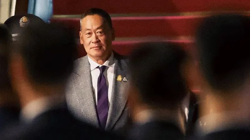 Premierminister Srettha Thavisin konzentrierte sich auf die Cyberkriminalität und befahl der Polizei, innerhalb von 30 Tagen hart durchzugreifen und die Verdächtigen festzunehmen. Premierminister Srettha Thavisin hat gestern (1. April) angeordnet, dass das Cyber Crime Investigation Bureau (CCIB) innerhalb von 30 Tagen hart gegen mutmaßliche Online-Kriminelle vorgehen soll.