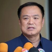 In einem mutigen Schritt ordnet der stellvertretende Premierminister Anutin Charnvirakul die Verhaftung von Ausländern an, die illegal Cannabis Verkaufsstellen in Thailand betreiben