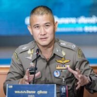 Das Central Investigation Bureau (CIB) untersucht immer noch ausländische Staatsangehörige, die sich mit Elitevisa im Land aufhalten und dubiose Geschäfte tätigen. Das Problem kam ans Licht, nachdem das CIB herausgefunden hatte, dass ein chinesischer Verdächtiger ein Thailand Privilege Card-Visum nutzte, um hier zu leben und riesige Geldsummen für Callcenter Betrügerbanden zu waschen.