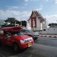 Chiang Mais berühmter Transportdienst „ Rot Daeng“ , also rote Autos, ist in Gefahr, da Touristen sich für alternative Transportmittel entscheiden , was lokale Betreiber dazu veranlasst, die Regierung um Unterstützung zu bitten.