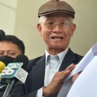 Ein politischer Aktivist wird das Gericht bitten, Haftbefehle gegen alle Anti-Korruptions-Kommissare zu erlassen, nachdem diese Befehle zur Offenlegung des Reichtums des Palang Pracharath Führers General Prawit Wongsuwan missachtet haben.