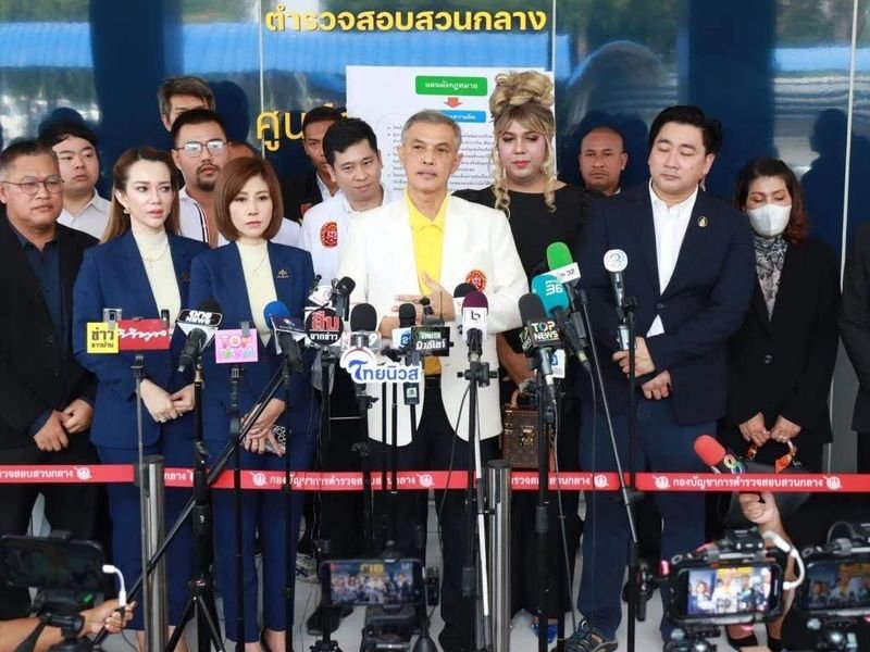 Das thailändische Zentrale Ermittlungsbüro hat eine formelle Beschwerde gegen einen achtjährigen Jungen mit dem Spitznamen „Nong Nice“ erhalten, der im Mittelpunkt einer skandalösen Behauptung steht, er sei der wiedergeborene Sohn von Lord Buddha und besitze magische Kräfte, um „Menschen zu verbinden“.