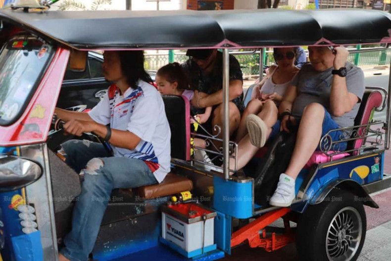 Tourismusunternehmen sind von der Regierung enttäuscht, weil es ihr nicht gelungen ist, die Position des Landes im Reise- und Tourismusentwicklungsindex zu verbessern, nachdem Thailand im jüngsten Index des Weltwirtschaftsforums (WEF) von Platz 36 auf Platz 47 zurückgefallen war.