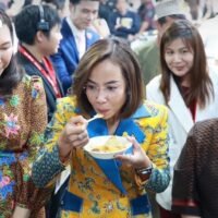 Die Gründung des Thai Halal Industry Centre und des National Halal Industry Committee zielt darauf ab, Thailand als führendes Land in der Produktion und dem Export von Halal Produkten zu positionieren.