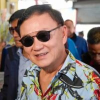 Ein ehemaliger Abgeordneter sagte, dem De-facto Vorsitzenden der Pheu Thai Partei Thaksin Shinawatra werde eine Freilassung auf Kaution verweigert, wenn er nächsten Monat wegen Majestätsbeleidigung vor Gericht erscheint