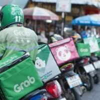 Der Markt für Online Essenslieferungen ist in Thailand stark gewachsen. Die schwierige Wirtschaftslage könnte jedoch in diesem Jahr zur Schließung von 50.000 bis 100.000 kleinen Restaurants führen.