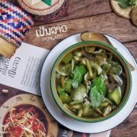 Gerichte im Penlaos, einem Restaurant in Khao Yai, das im „Führer Michelin“ als Bib Gourmand aufgeführt ist.