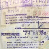 Langzeitaufenthalts-Expats mit teuren Visa sagen, dass die neue 60-Tage Visumbefreiungsregelung und das 180-Tage Reisevisum für Thailand das Elite-Visum und die jährlichen Verlängerungen des Aufenthalts für Ruhestand und Heirat wertlos gemacht haben.