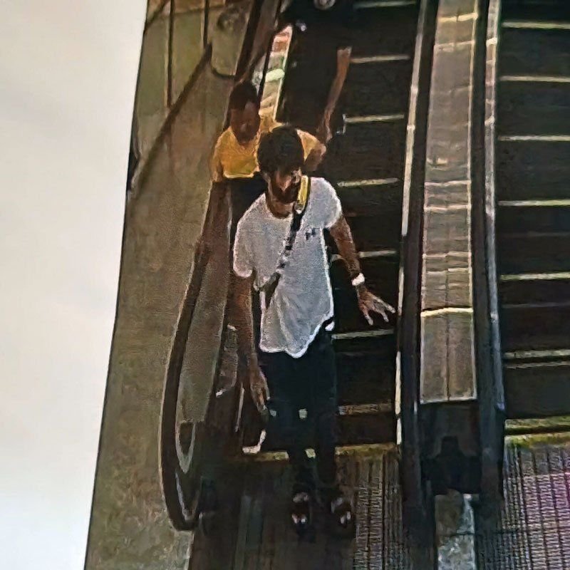 In einer unerwarteten Wendung der Ereignisse wurde ein thailändischer Maskottchen Mitarbeiter von einem Ausländer angegriffen und bewusstlos geschlagen. Der Vorfall löste eine groß angelegte Social-Media Kampagne zur Identifizierung und Festnahme des Angreifers aus