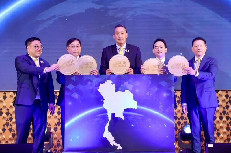 Die Initiative „Ignite Finance“ will Thailand auf die globale Finanzbühne bringen und konzentriert sich dabei strategisch auf Bankgeschäfte, Wertpapiere, Derivate, digitale Vermögenswerte und Versicherungen. Ziel ist es, den finanziellen Zugang für unterversorgte Gemeinden und kleine Unternehmen zu erweitern und so ein integratives Wirtschaftswachstum zu fördern.