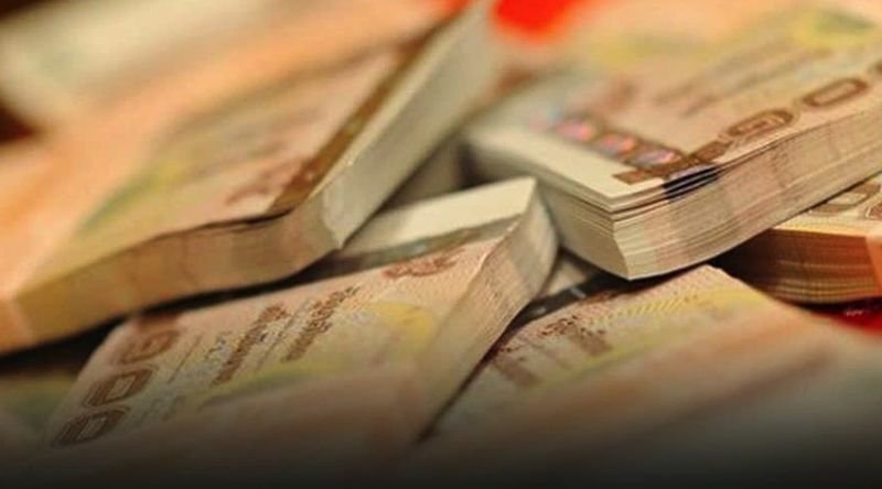 Thailand gewährt im Bemühen, die Armut zu lindern, beträchtliche finanzielle Hilfen und Ökonomen schlagen angesichts der möglichen langfristigen wirtschaftlichen Folgen Alarm. Trotz der offensichtlichen unmittelbaren Vorteile gibt es Befürchtungen, dass diese populistischen Maßnahmen das nachhaltige Wachstum untergraben und das Land in einen Teufelskreis der Abhängigkeit treiben könnten, der seinen Bestrebungen, sich zu einer Nation mit hohen Einkommen zu entwickeln, im Wege steht.