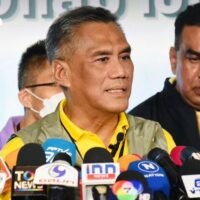 Der Wahlkommissar sagt, dass der Prozess der Überprüfung der Beschwerden noch nicht abgeschlossen sei, gibt aber nicht genau an, um welche Beschwerden es sich handelt. Die Wahlkommission werde die 200 Gewinner der Senatswahlen vorerst nicht bestätigen, da sie zunächst Beschwerden wegen Wahlbetrugs prüfen müsse, sagte der Chefkommissar.