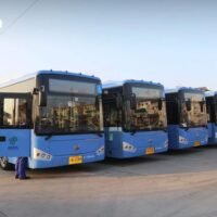 Die Bangkok Mass Transit Authority (BMTA) wird von Geschäftspartnern auf Schadensersatz in Höhe von 1,3 Milliarden Baht verklagt, weil im Rahmen des Kauf- und Wartungsvertrags für 489 NGV-Busse keine Zahlungen geleistet wurden.