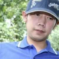 Der ehemalige nationale Polizeichef, General Somyot Poompanmuang, soll zusammen mit sieben weiteren hochrangigen Verdächtigen an diesem Donnerstag wegen ihrer mutmaßlichen Rolle bei der Misshandlung des berüchtigten Fahrerflucht-Falls, in den der Red Bull Erbe Vorayuth Yoovidhya „Boss“ verwickelt war, zur Rechenschaft gezogen werden. Der Fall geht auf das Jahr 2012 zurück.