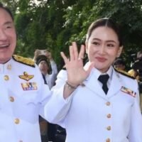 Die Regierungspartei könnte wegen Einfluss von „Außenseitern“ in Schwierigkeiten geraten. Premierministerin Paetongtarn Shinawatra und die neue Regierung könnten laut politischen Beobachtern in Schwierigkeiten geraten, wenn sie sich von Ex-Premierminister Thaksin Shinawatra kontrollieren lassen.